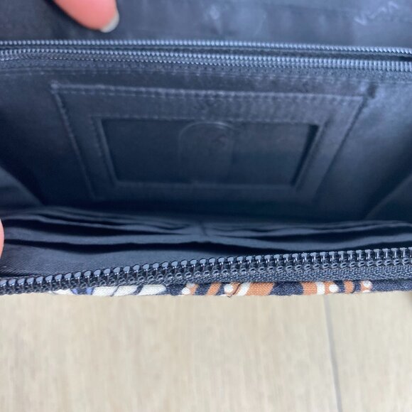 Vera Bradley Retired Sierra Pattern Zip Around Wallet - Picture 4 of 9